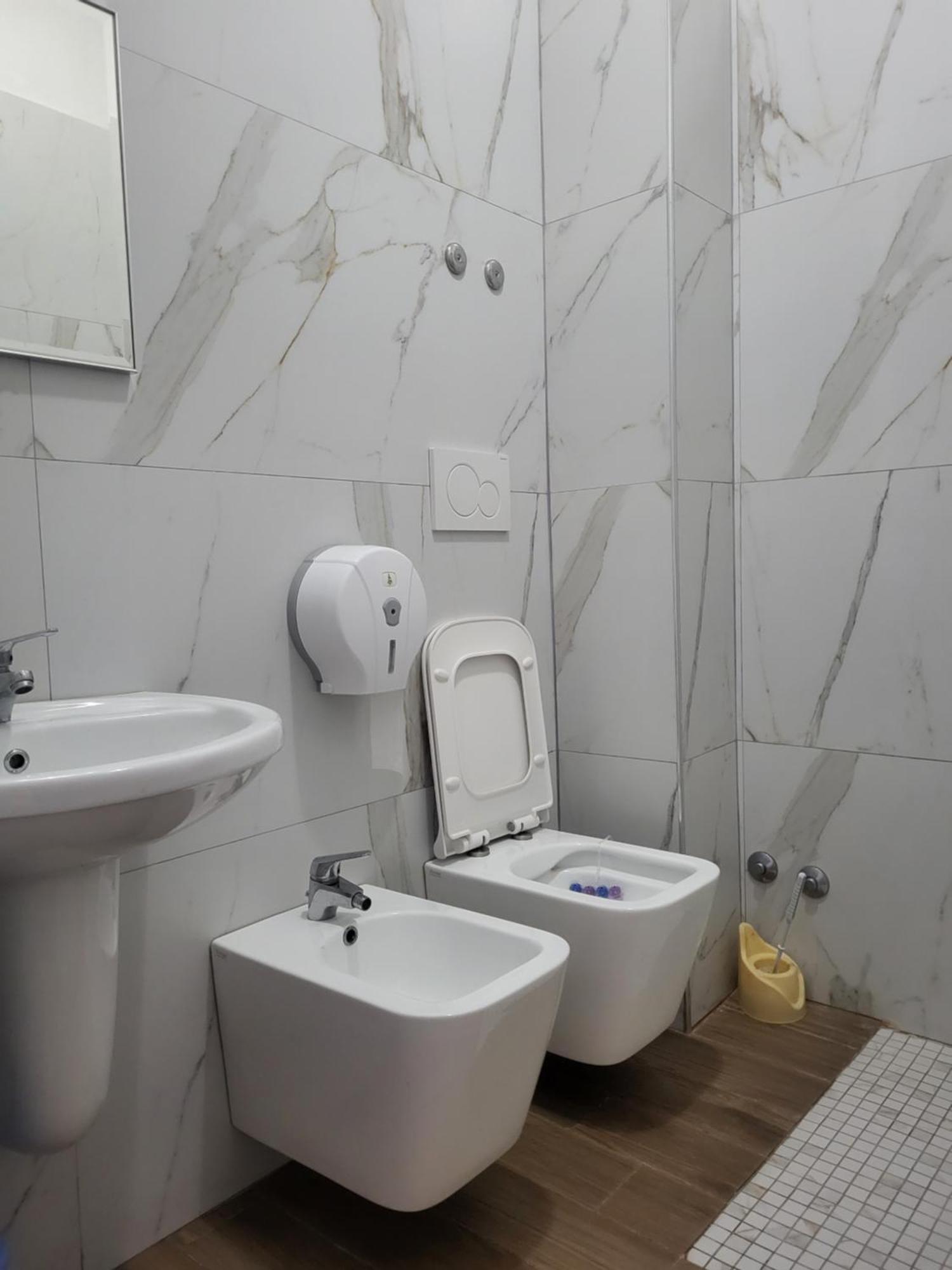 Hotel Europa Lezhë Extérieur photo
