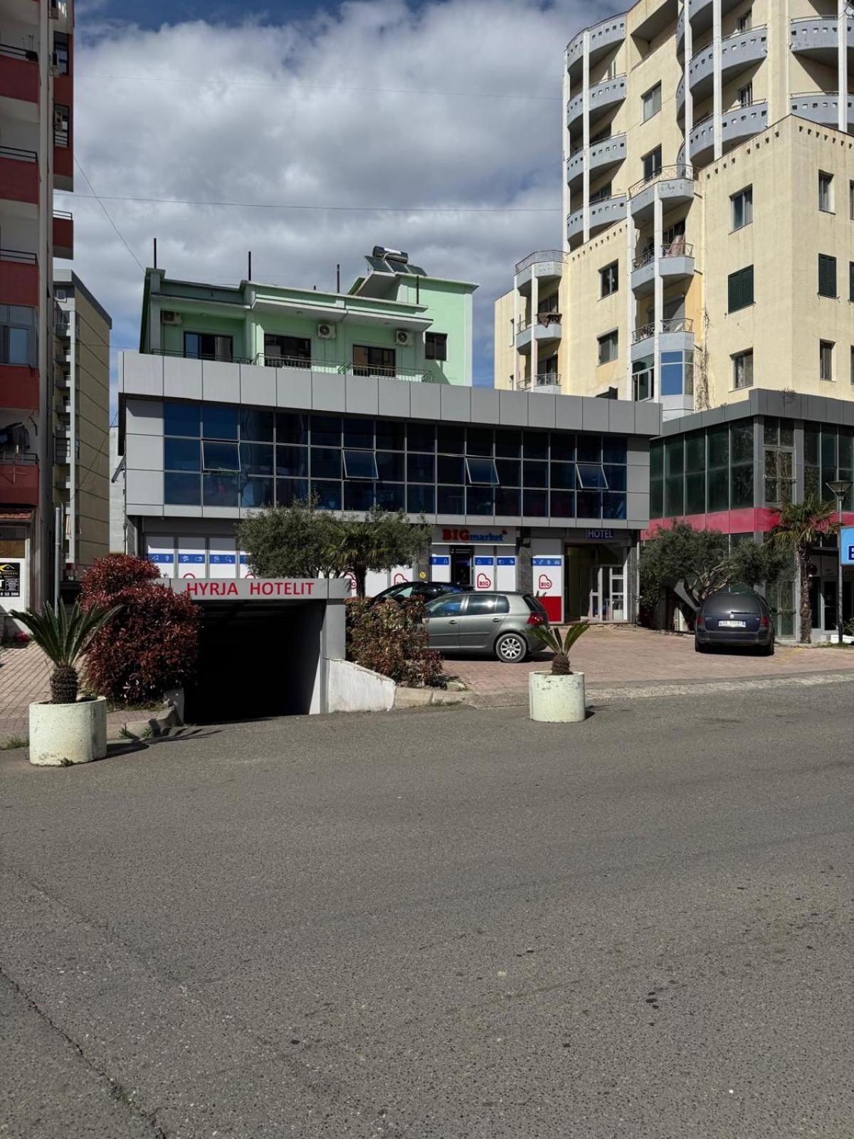 Hotel Europa Lezhë Extérieur photo
