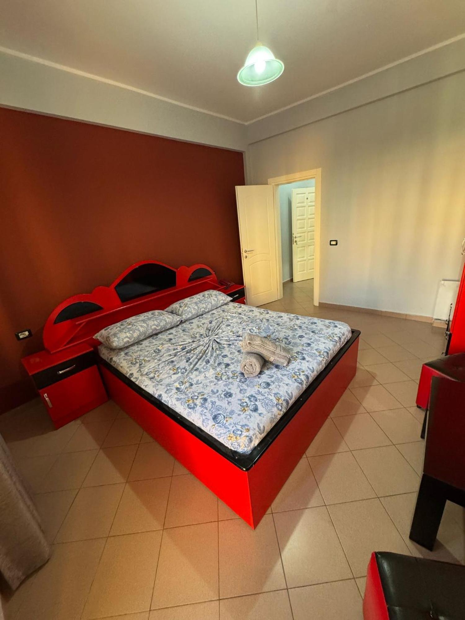 Hotel Europa Lezhë Extérieur photo