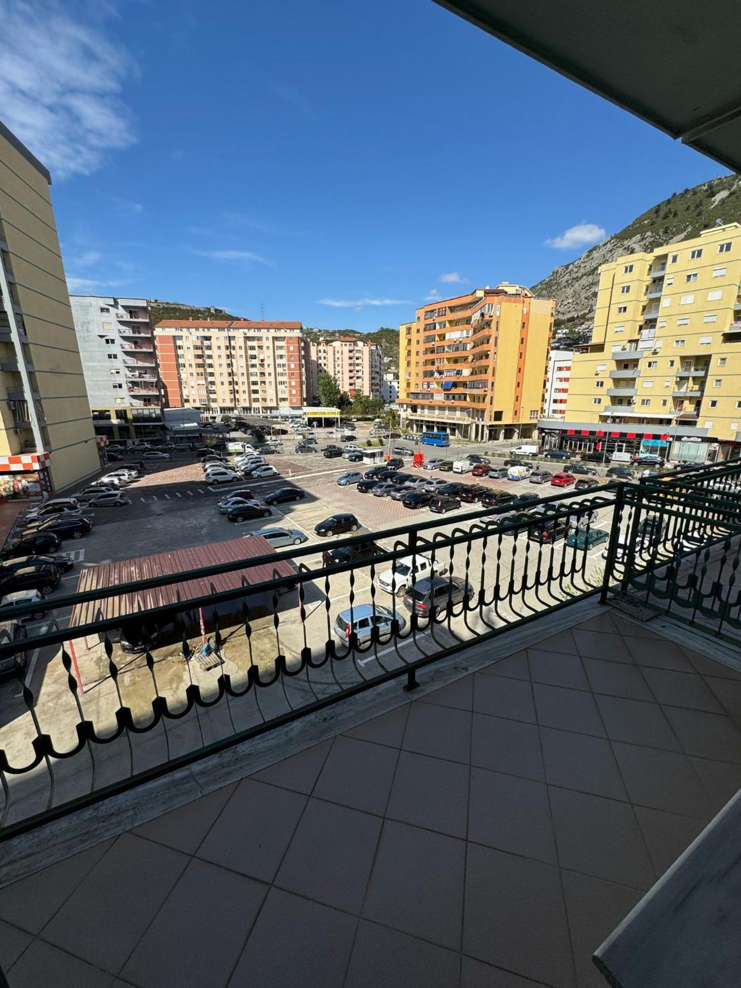 Hotel Europa Lezhë Extérieur photo