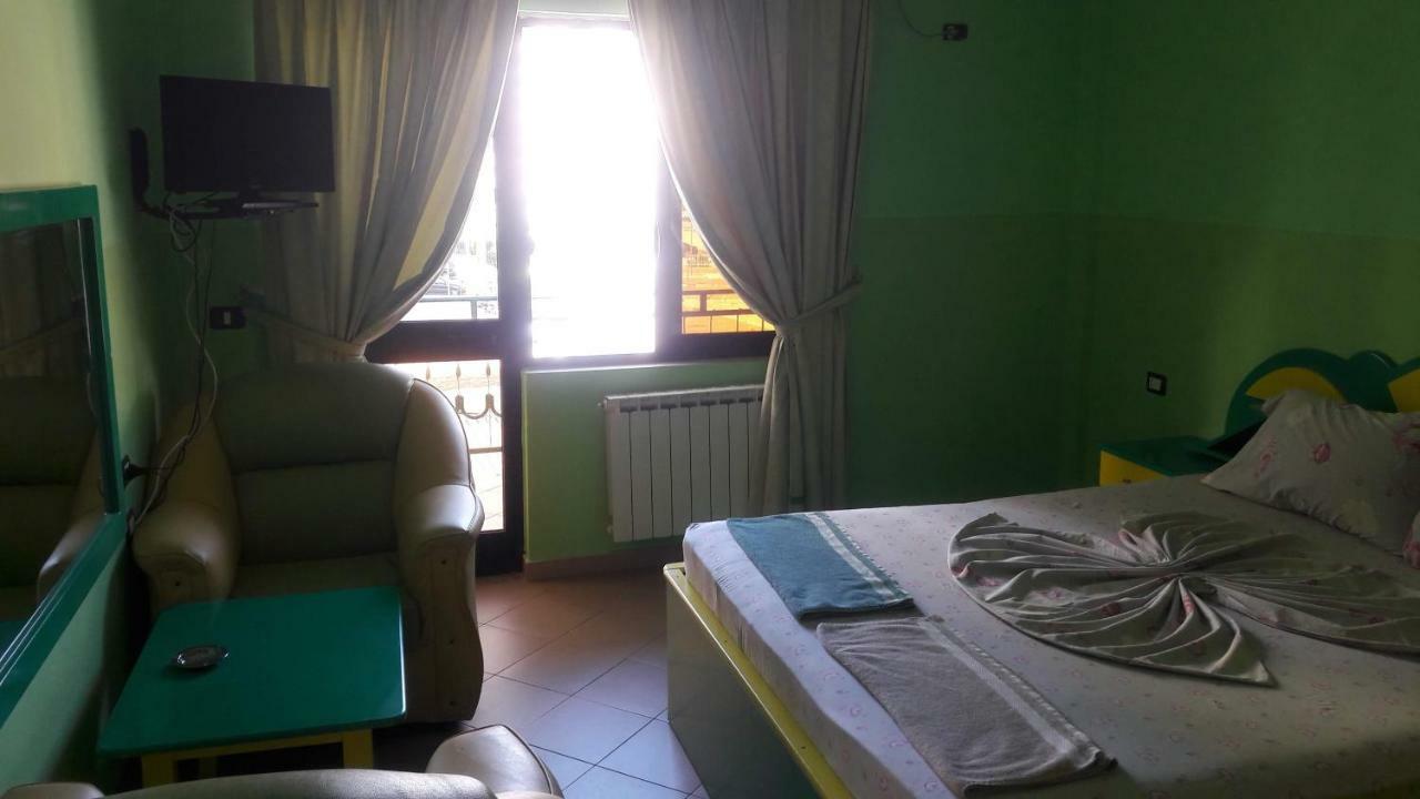 Hotel Europa Lezhë Extérieur photo