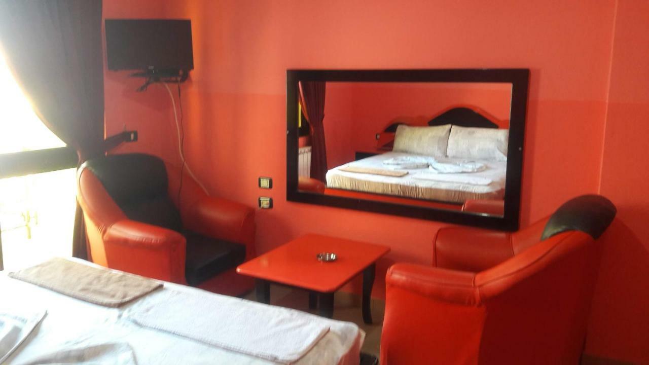 Hotel Europa Lezhë Extérieur photo