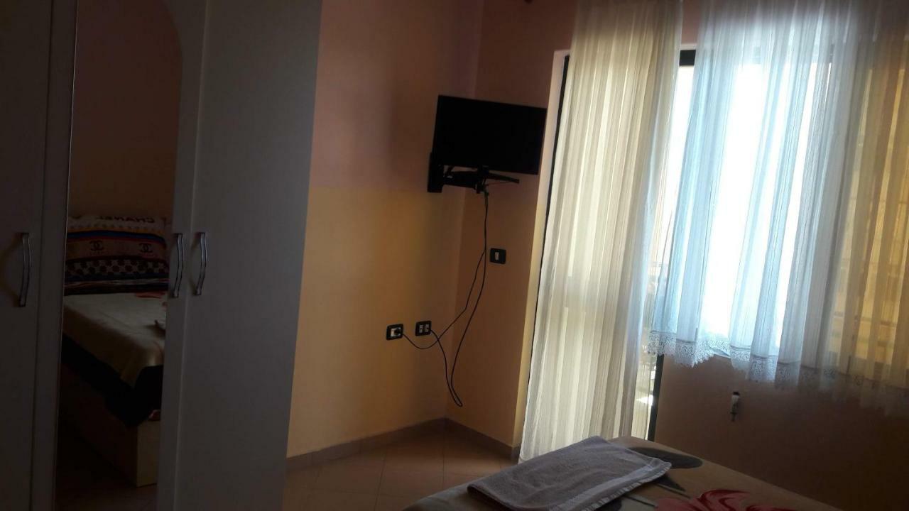 Hotel Europa Lezhë Extérieur photo