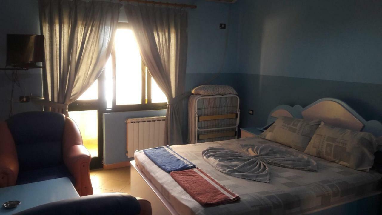 Hotel Europa Lezhë Extérieur photo
