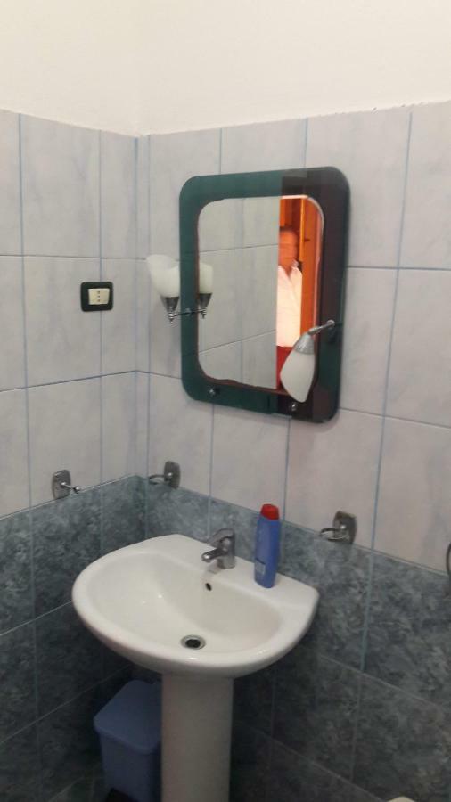 Hotel Europa Lezhë Extérieur photo